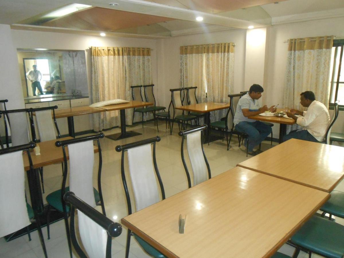 Pooja International Nashik酒店 外观 照片